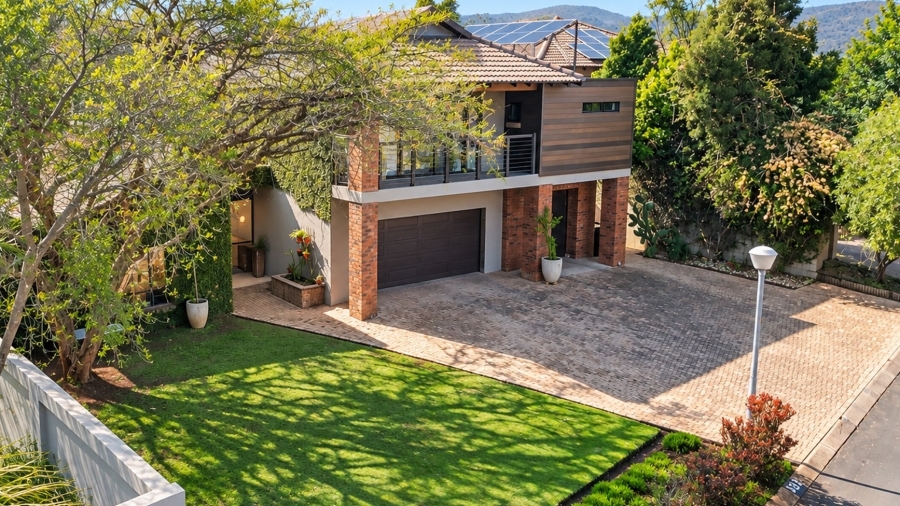 5 Bedroom Property for Sale in Xanadu Nature Estate North West